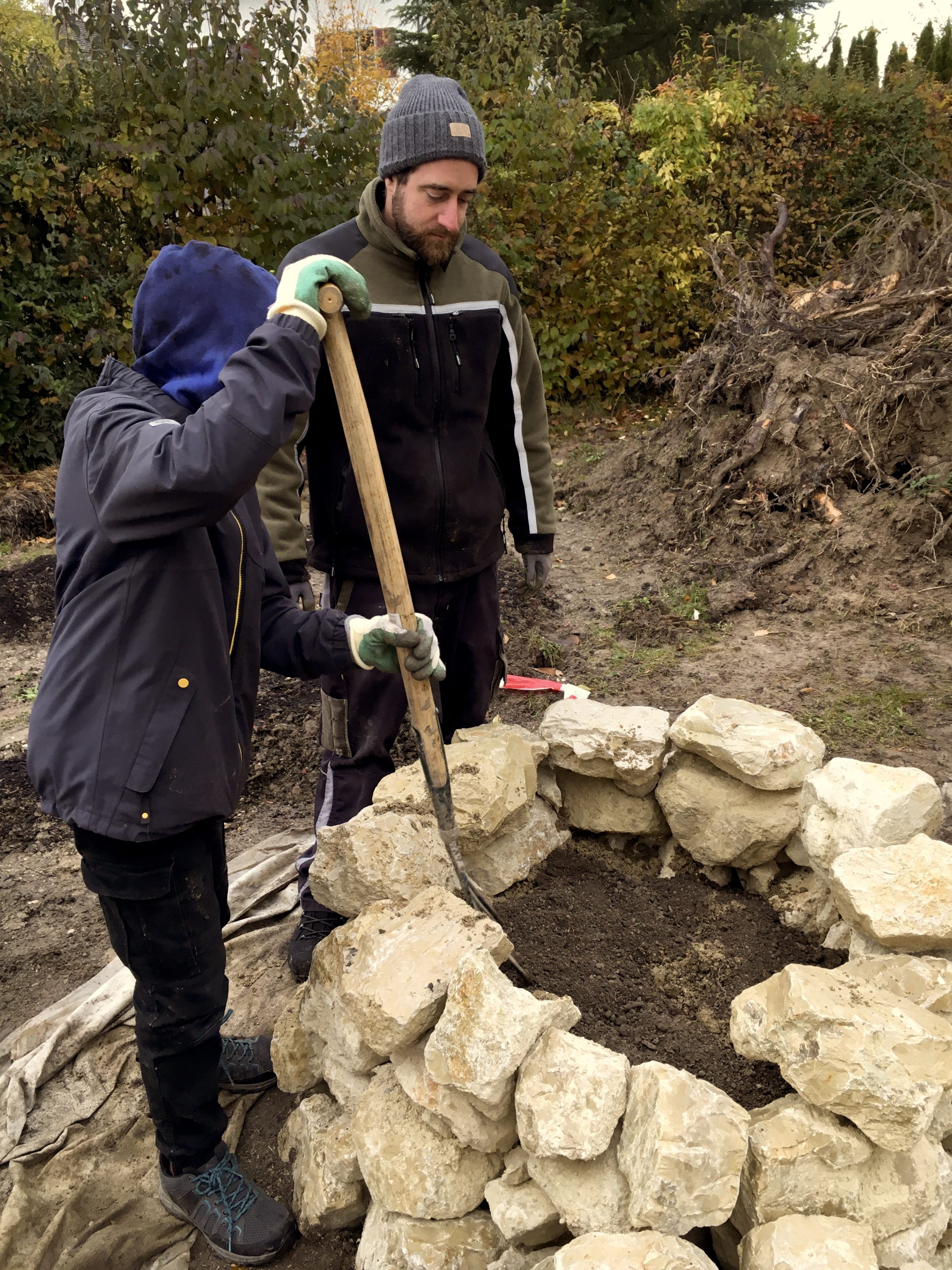 Netzwerk Naturgarten, Kräutersteinkreise anlegen – Schulnaturgarten